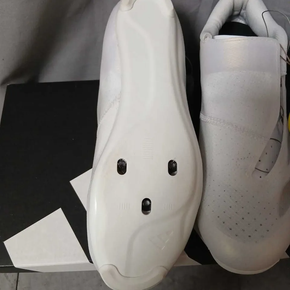 ADIDAS TEMPO 3-STRIPES BOA SHOES – MEN'S WHITE CYCLING SHOES, UK 6 (US 6.5)