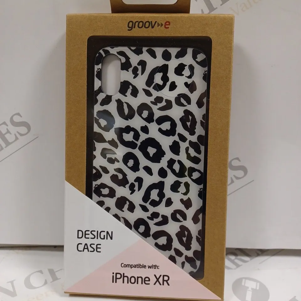 LOT OF APPROXIMATELY 100 GROOVE ANIMAL DESIGN CASES FOR IPHONE XR