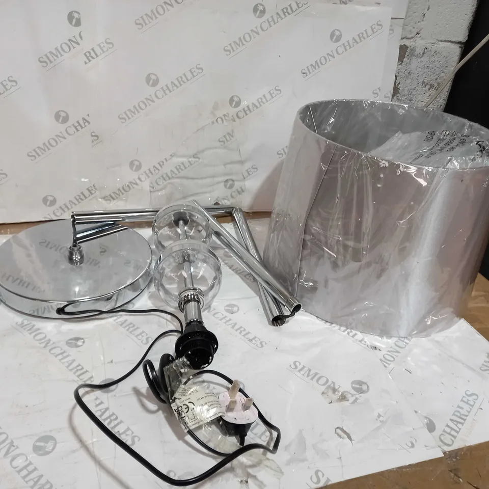 TABLE LAMP WITH SHADE