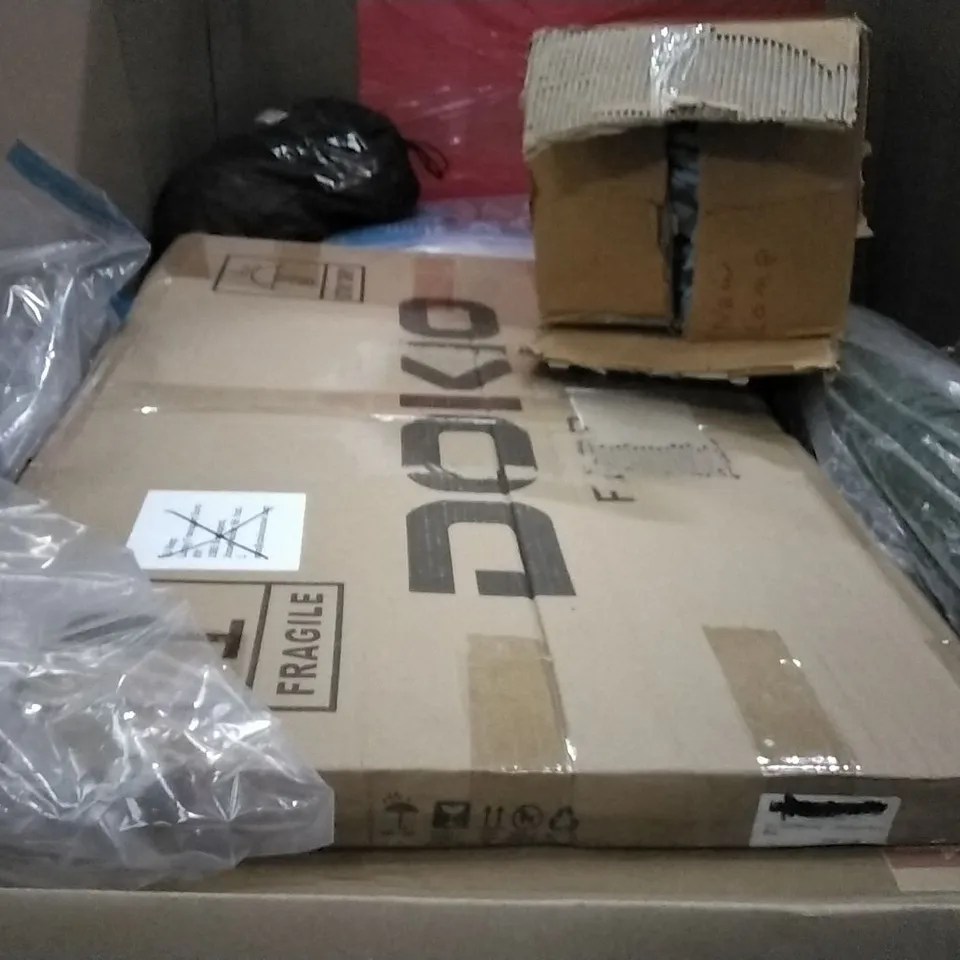 PALLET OF ASSORTED ITEMS INCLUDING HOMIDEC, DOKIO, QUEEN BEE EXCLUDERS, BFULL POPUP TENT, UK INTERNATIONAL FRYING PAN AND LID