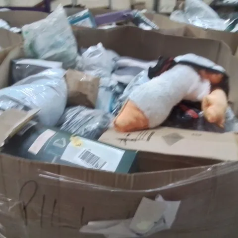 PALLET TO CONTAIN A LARGE QUANTITY OF PILLOWS