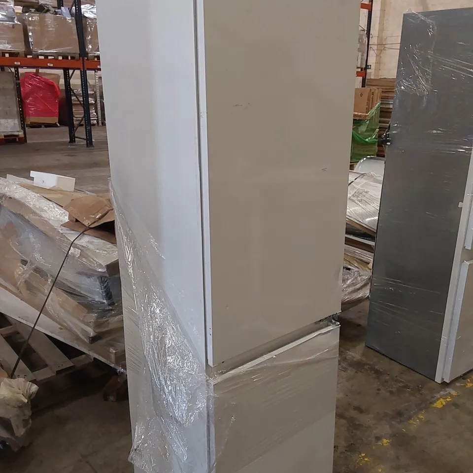 SMEG UKC7280FP1 INTEGRATED FRIDGE FREEZER