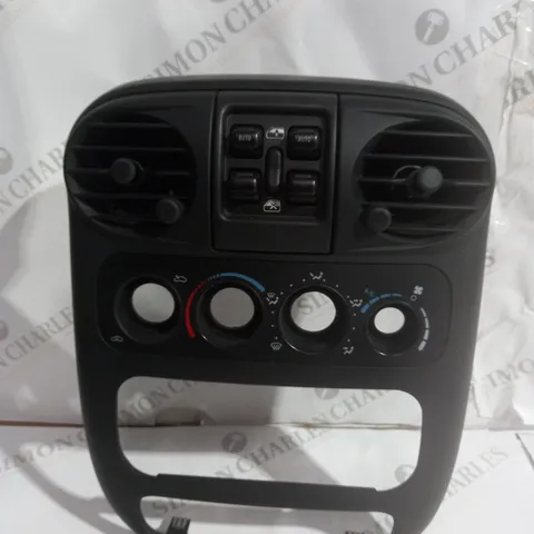 CHRYSLER PT CRUISER CENTRE CONSOLE