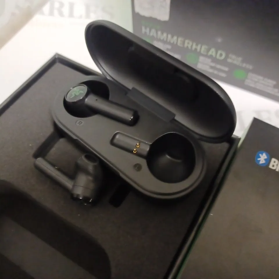 LOT OF 10 BOXED PAIRS OF RAZER HAMMERHEAD TRUE WIRELESS EARBUDS