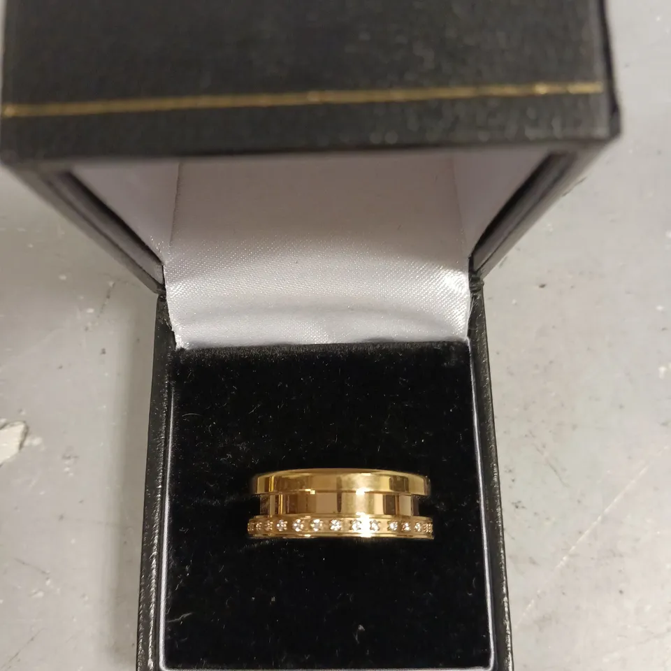 BERING ROSE STONE SET & PLAIN OUTER RING - SIZE 8