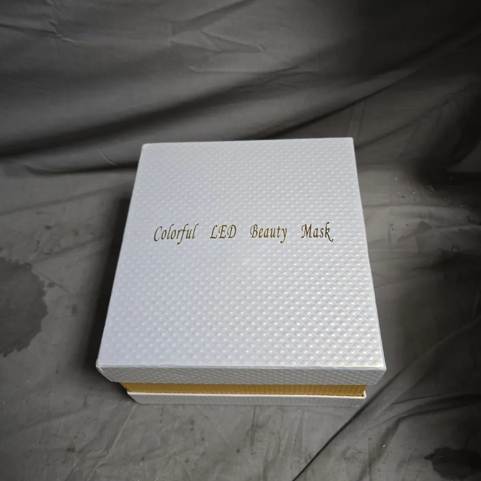 COLOURFUL LED BEAUTY MASK