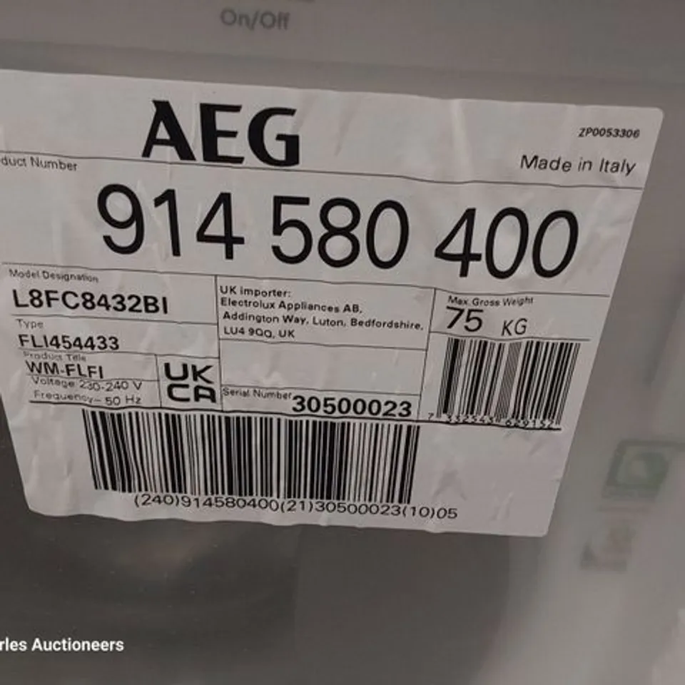 AEG 8000 SERIES INTEGRATED 8KG WASHING MACHINE MODEL L8FC8432BI RRP £809