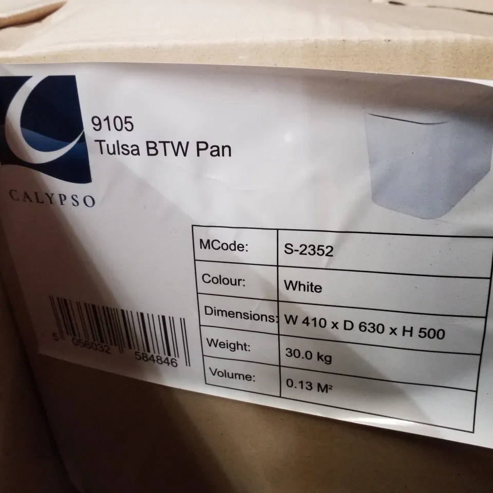 PALLET CONTAINING APPROXIMATELY 10 ASSORTED BRAND NEW CALYPSO WC PANS