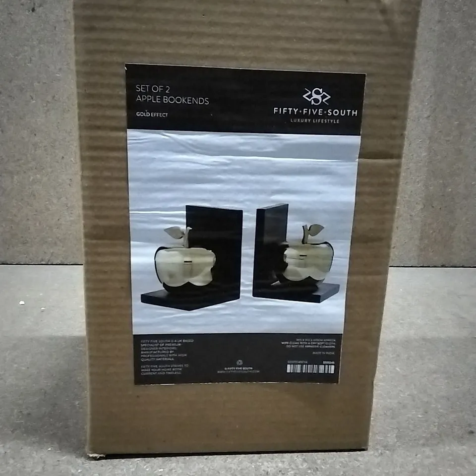 BOXED WOOD APPLE BOOKENDS (1 BOX)