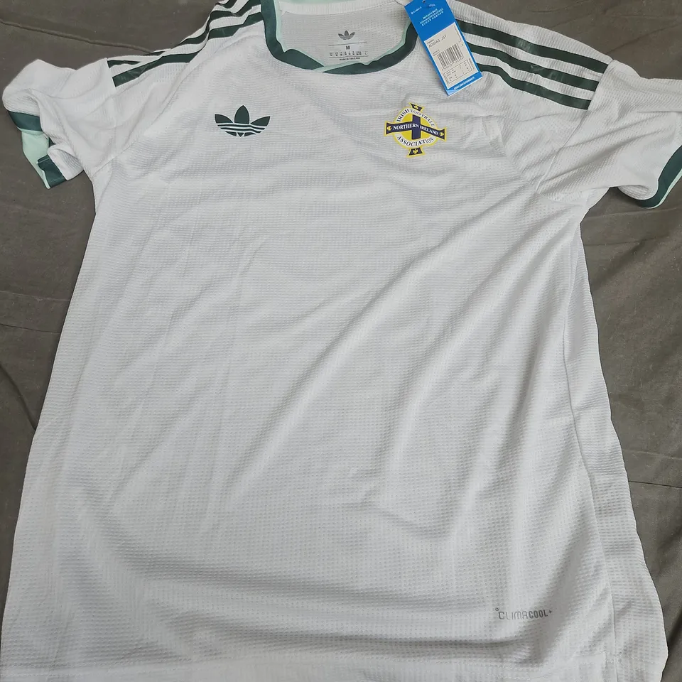 ADIDAS NORTHERN IRELAND FOOTBALL JERSEY - MEDIUM
