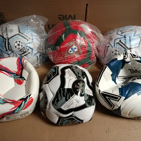 LOT OF 6 ASSORTED FOOTBALLS TO INCLUDE PUMA, MITRE AND TEAM THEMED