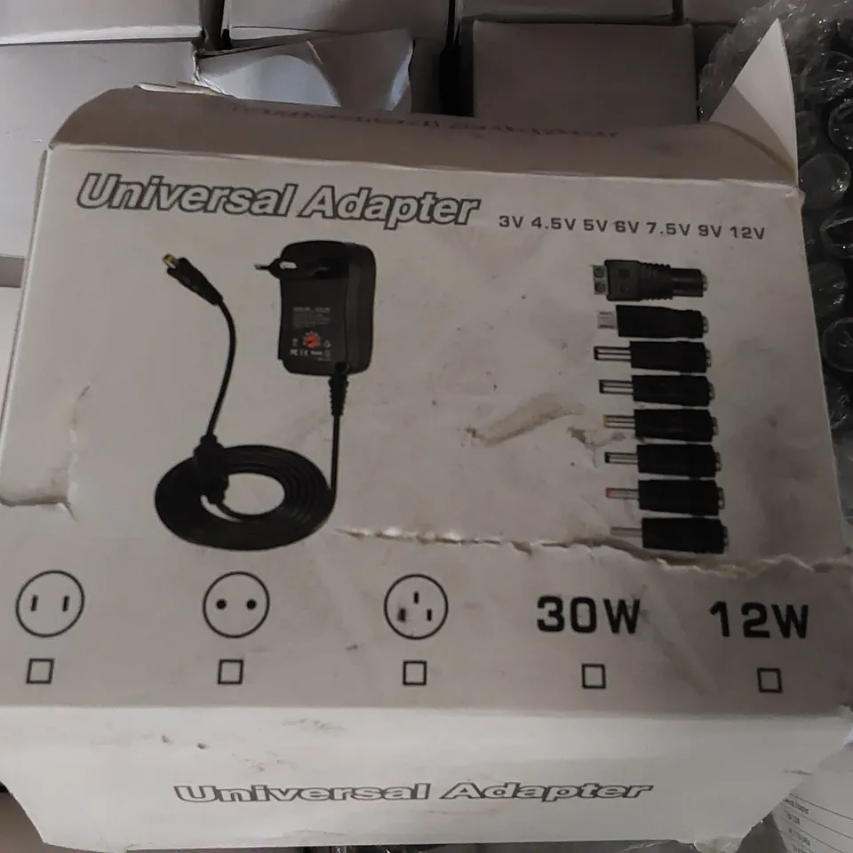 BOX OF APPROXIMATELY 145X AC ADAPTERS 4X UNIVERSAL ADAPTERS (1 BOX)