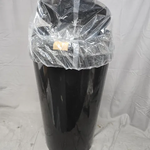 BLACK WASTE BIN W