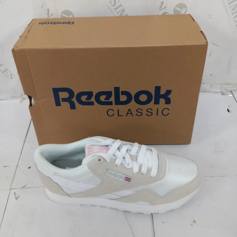 BOXED PAIR OF REEBOK CLASSIC NYLON LD00 WHITE/GREY UK 4