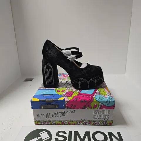 KOI LADY MENACE GRUNGE CRUSHED VELVET HEELS - BLACK, UK10