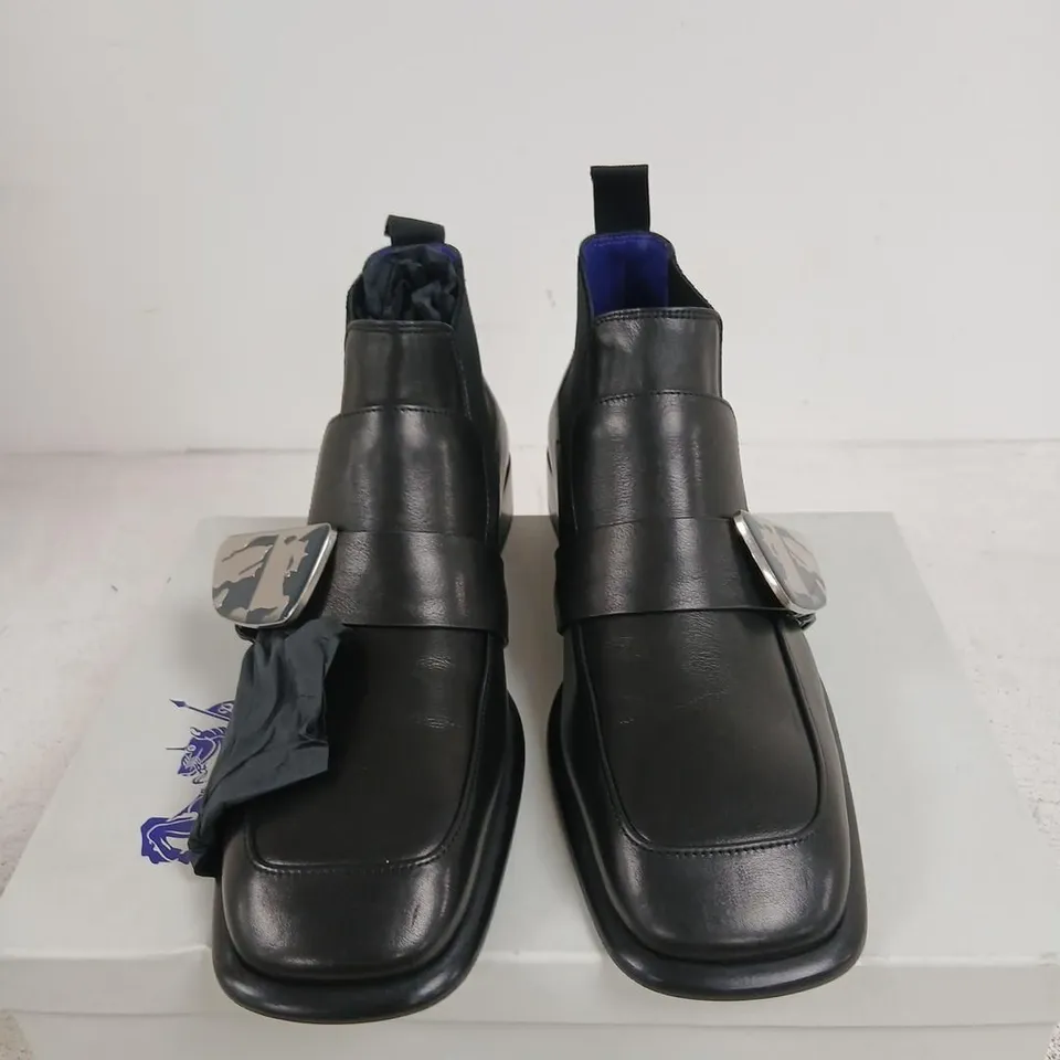 BURBERRY LEATHER CHELSEA BOOTS – BLACK, UK 10 (EU 44)