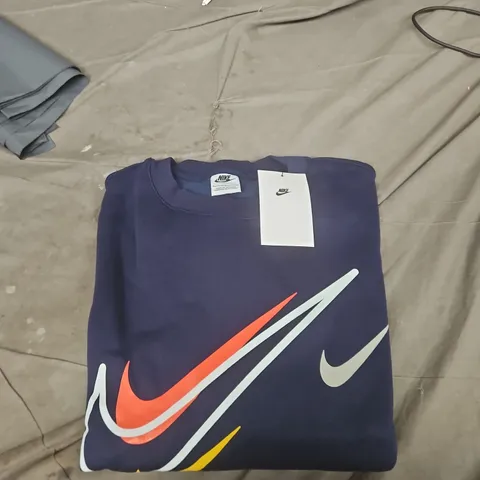 NIKE NAVY SWEATSHIRT WITH LARGE SWOOSH – MADE IN VIETNAM – UK L