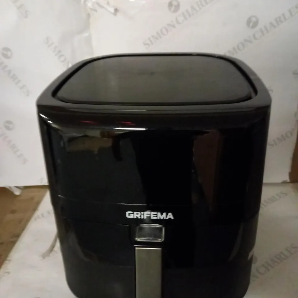 GRIFEMA GC2001 HOT AIR FRYER 5.5L/1800W WITH DIGITAL LED TOUCH SCREEN