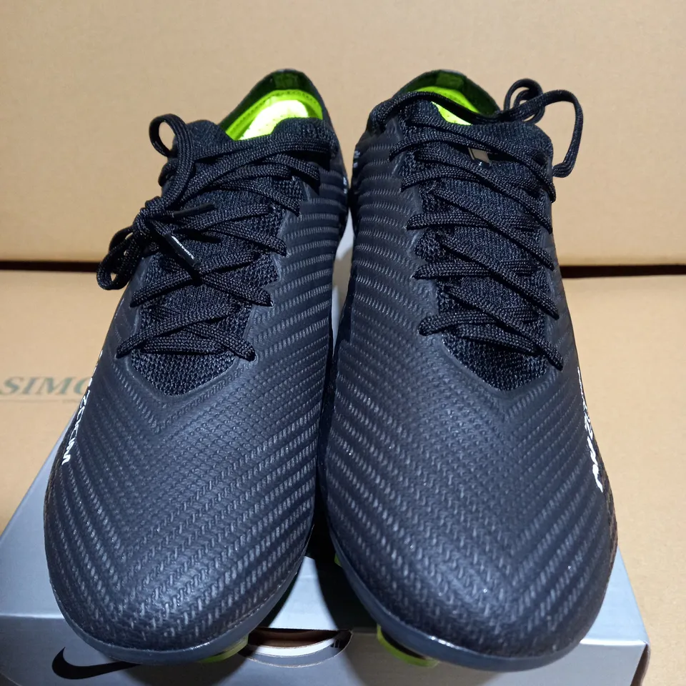 NIKE ZOOM VAPOR 15 ELITE FG DJ4978-001 FOOTBALL BOOT - SIZE 7.5