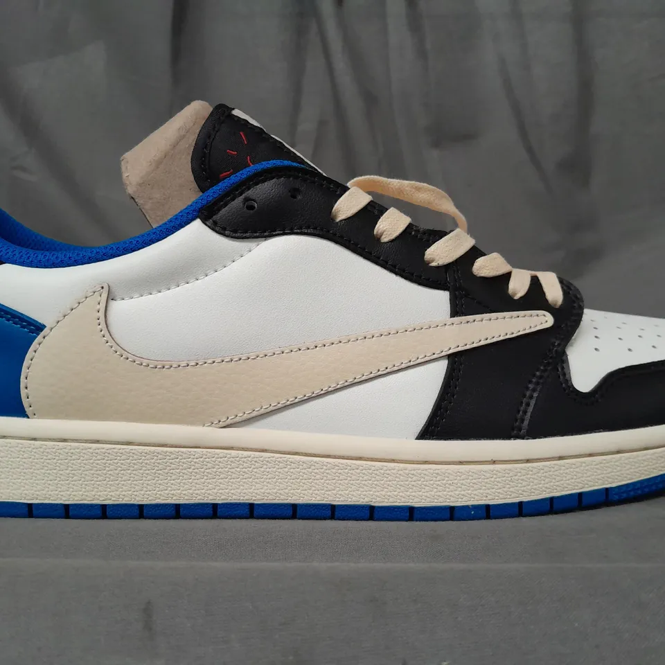 BOXED PAIR OF NIKE AIR JORDAN 1 LOW SHOES IN WHITE/BLACK/BLUE UK SIZE 11