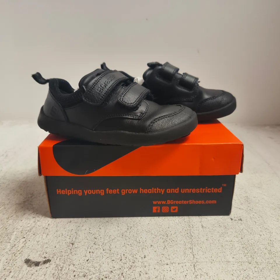 BOXED PAIR OF B.GREATER STIRLING VELCRO STRAP TRAINERS IN BLACK SIZE UK KID'S 9