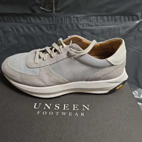 UNSEEN TRINITY TECH SNEAKERS – GREY/WHITE, UK 10 (EU 44)