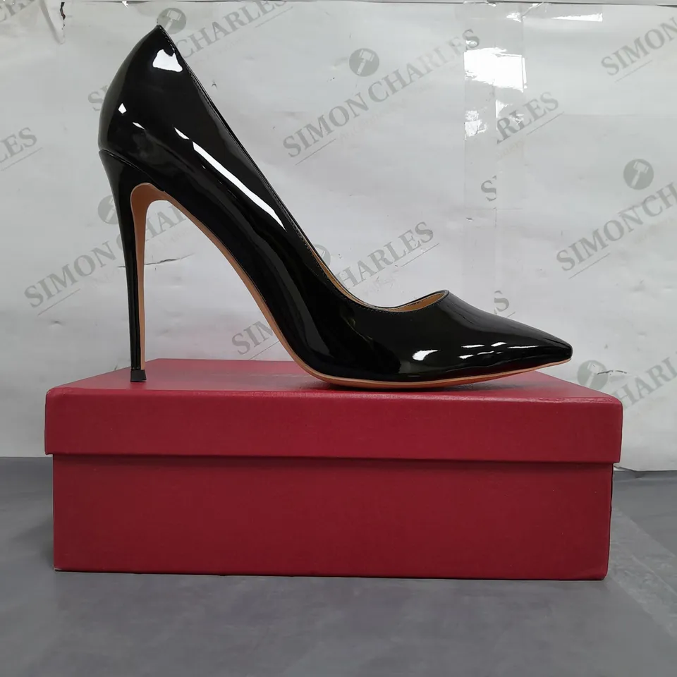 BOXED PAIR OF LUTALICA W POINTED TOE HIGH HEEL SHOES IN BLACK EU SIZE 44