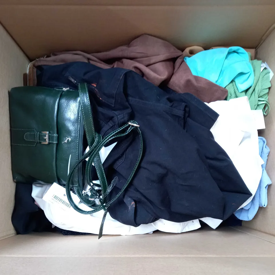 BOX OF APPROX 20 ASSORTED CLOTHING ITEMS TO INCLUDE - DUNE LONDON PLATFORM SANDALS - RUTH LONGSFORD - ASHWOOD LEATHER BAG ECT 