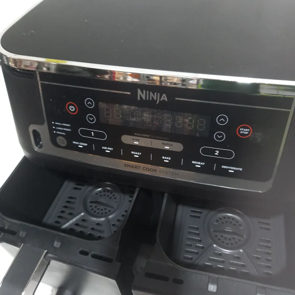 BOXED NINJA FOODI MAX 9.5L DUAL ZONE AIRFRYER AF451UK