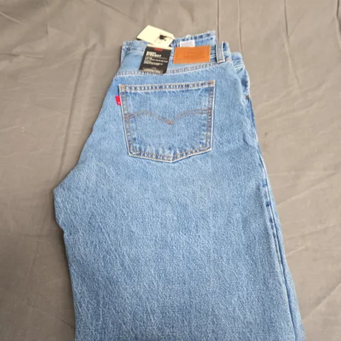 LEVIS STRAUSS MIDDY STRAIGHT DENIM JEANS SIZE W31 X L31