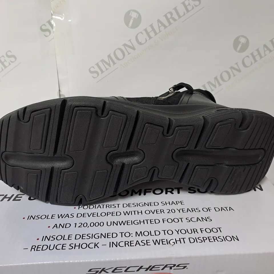 BOXED SKECHERS ARCH FIT SMOOTH ZIP BOOTS, BLACK - SIZE 6