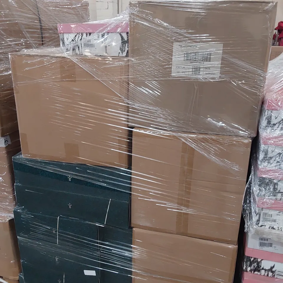 PALLET OF APPROXIMATELY 61 ITEMS OF ASSORTED BRAND NEW DESIGNER CLOTHING AND ACCESSORIES TO INCLUDE;