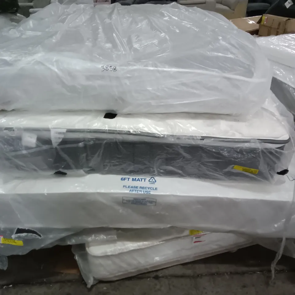 LOT OF 4 ASSORTED MATTRESSES IN VARIOUS SIZES TO INCLUDE 6FT