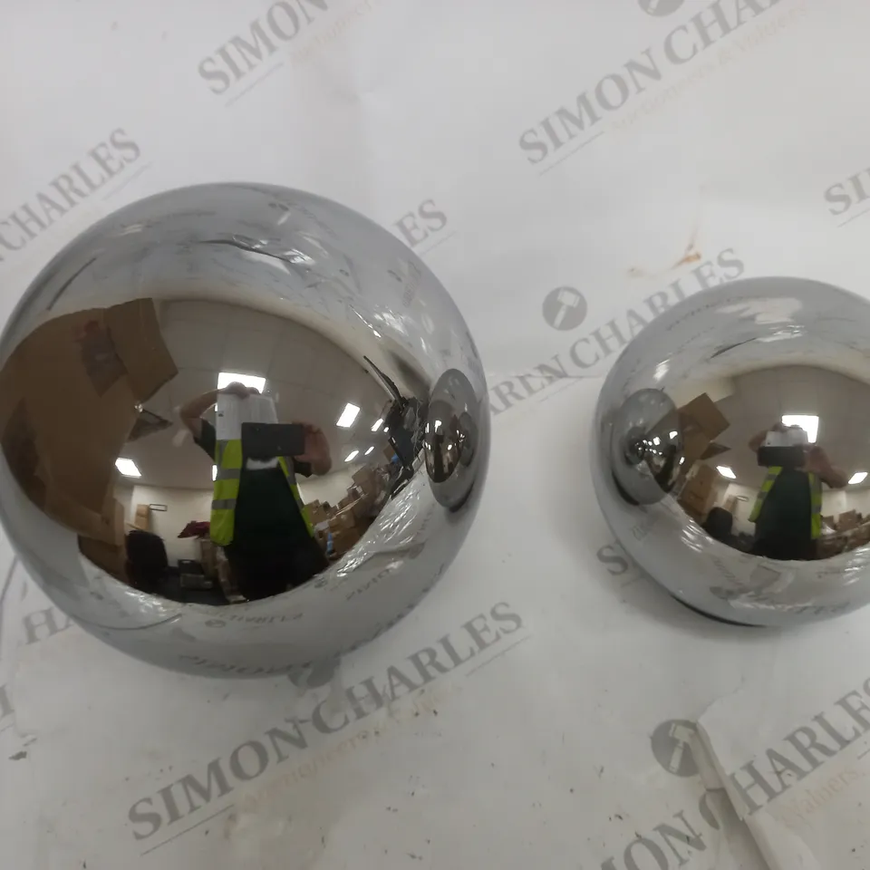 BOXED KELLY HOPPEN SET OF 2 INDOOR OUTDOOR PRELIT GLASS DECOR - REFLECTIVE ORBS