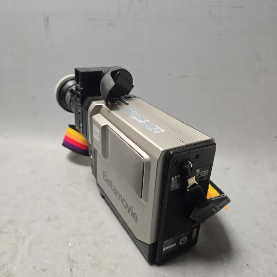 SONY BETAMAX BETAMOVIE BMC-100P VIDEO CAMERA