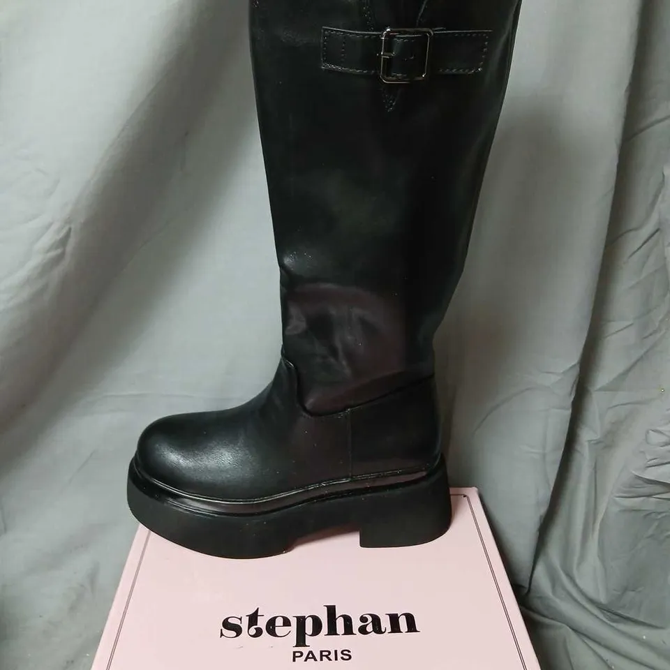 STEPHAN PARIS BLACK LEATHER KNEE-HIGH BOOTS WITH BUCKLE DETAIL SIZE 37