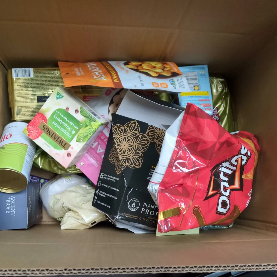 APPROXIMATELY 20 ASSORTED FOOD AND DRINK ITEMS TO INCLUDE TWININGS HERBAL TEABAGS, TINNED SARDINES AND RETRO SWEETS ETC