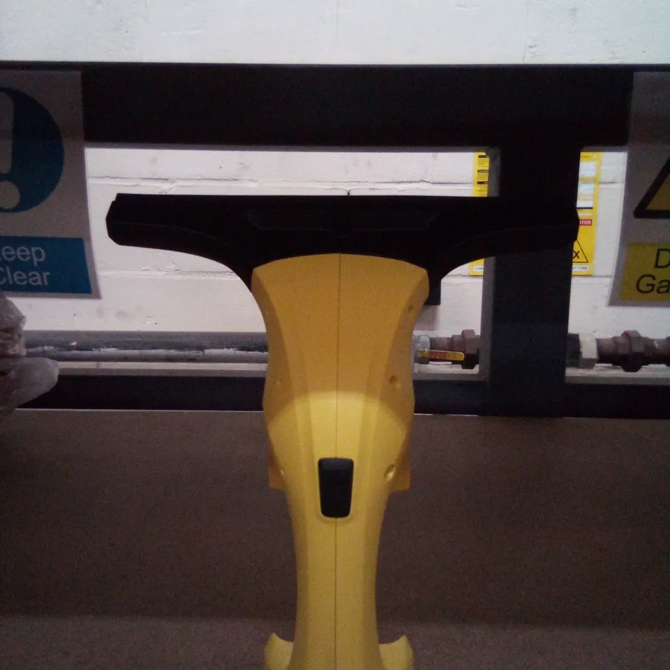 KARCHER WV1 WINDOW VAC 
