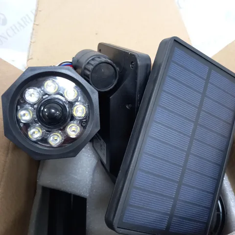 BUILDCRAFT SET OF 2 SOLAR SENSOR LIGHTS WITH STAKES