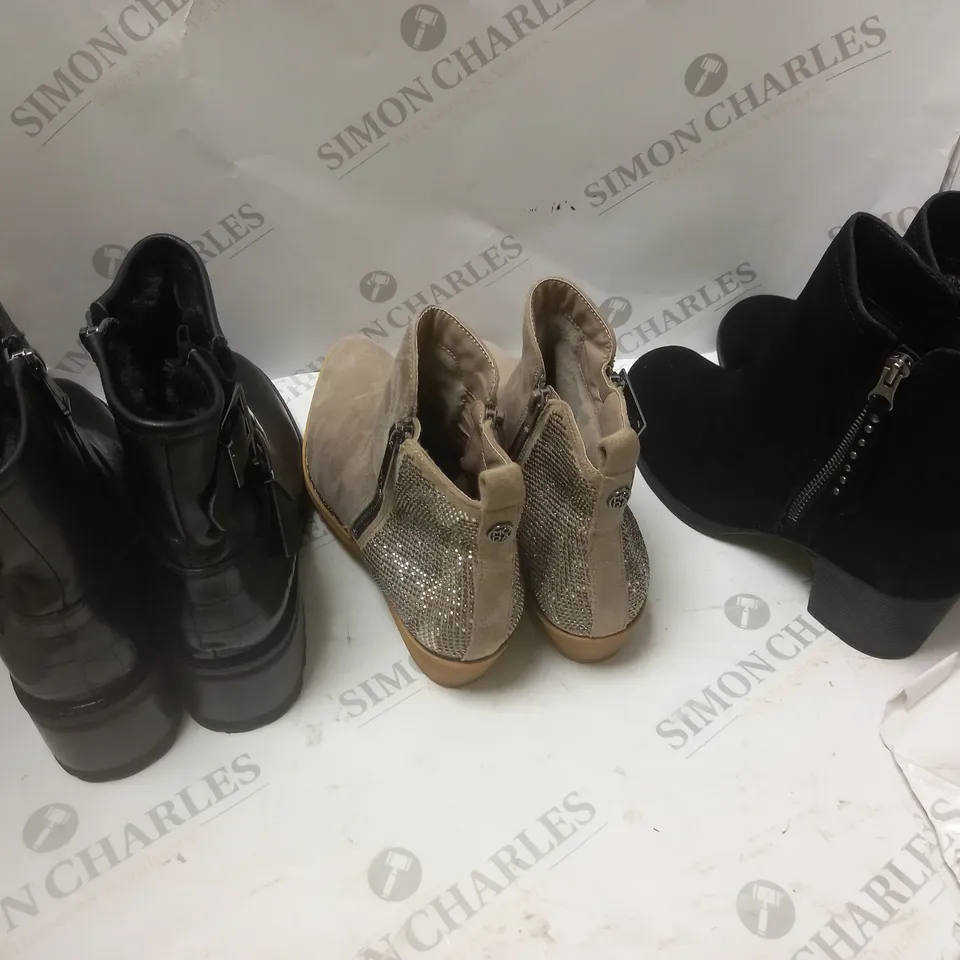 3 X BOOTS INCLUDING SUADE AND LEATHER COLOURS BLACK AND BEIGE