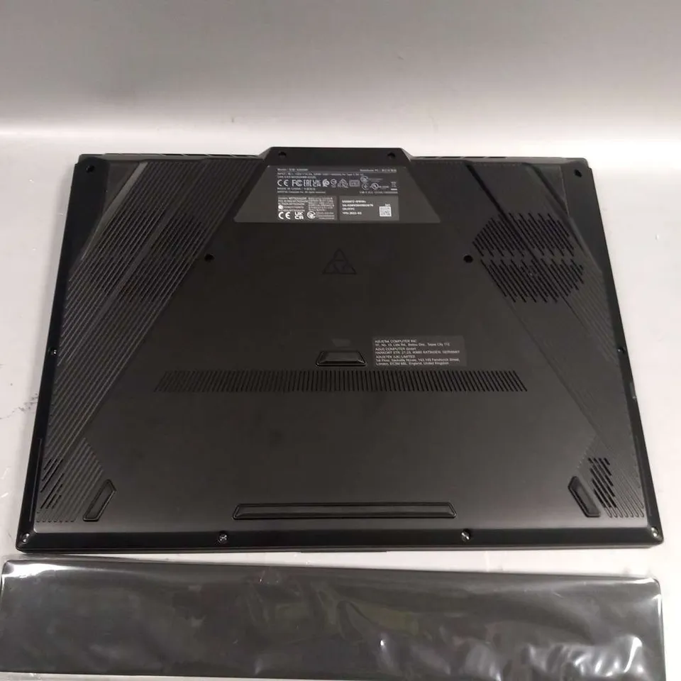 BOXED ASUS REPUBLIC OF GAMERS ZEPHYRUS DUO GAMING LAPTOP GX650P NOTEBOOK PC