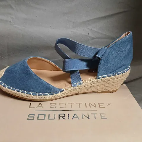 LA BOTTINE SOURIANTE NAVY ESPADRILLE SANDALS – UK 7.5 (EU 41)