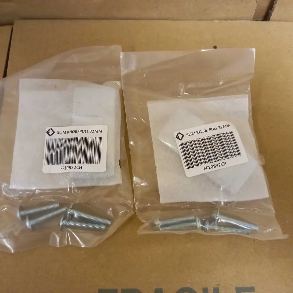BOX OF APPROX 25 SLIM DRAWER KNOBS - CHROME EFFECT FINISH