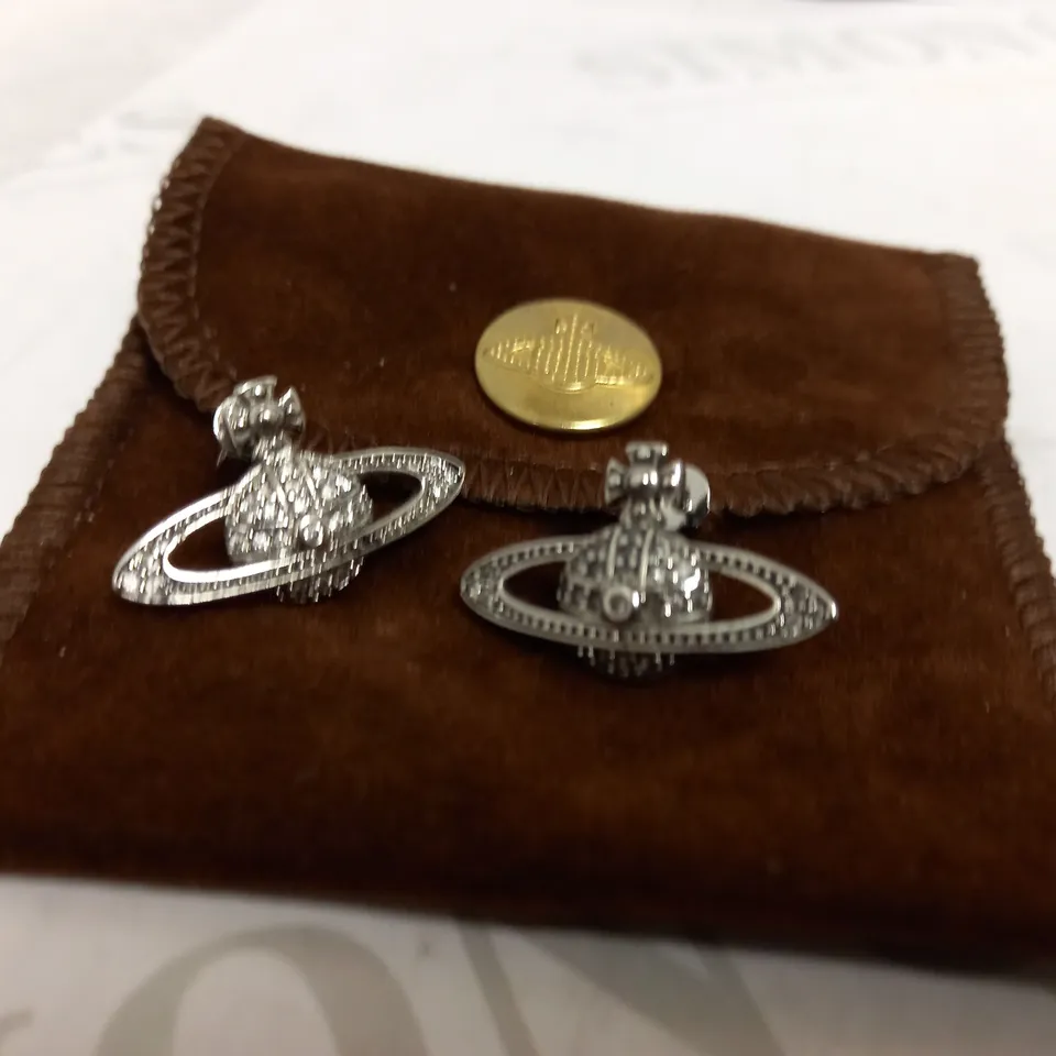 VIVIENNE WESTWOOD STYLE STUD EARRINGS