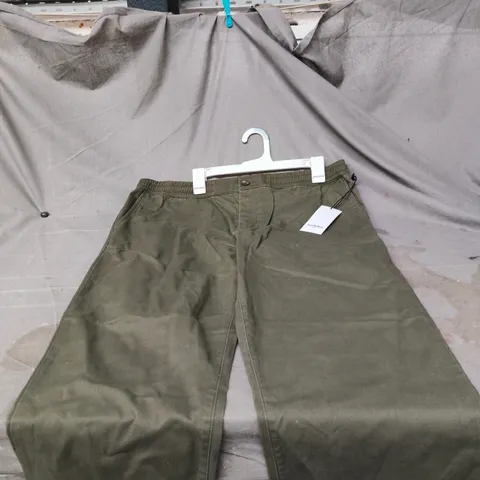 2 X GOODFELLOW AND CO GREEN EVERYDAY PANT LARGE WITH TAGS