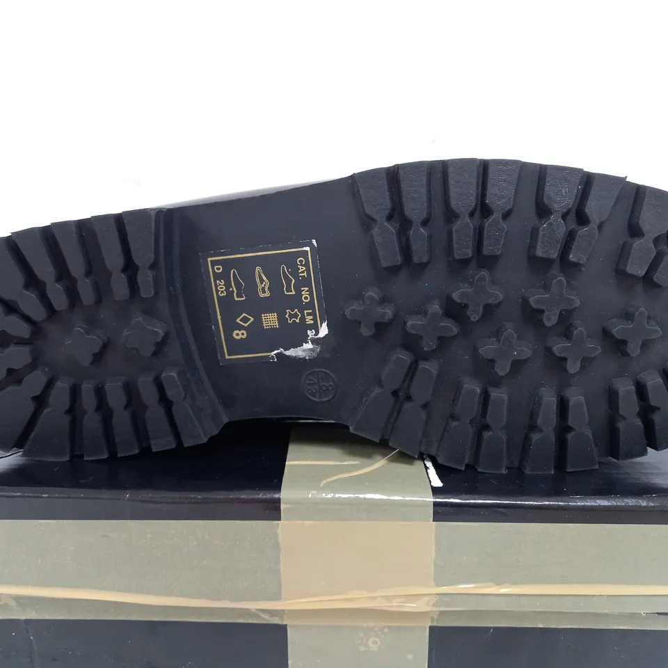 BOXED PAIR OF STONE RIVER PLATFORM BROWN SHOES - UK 8