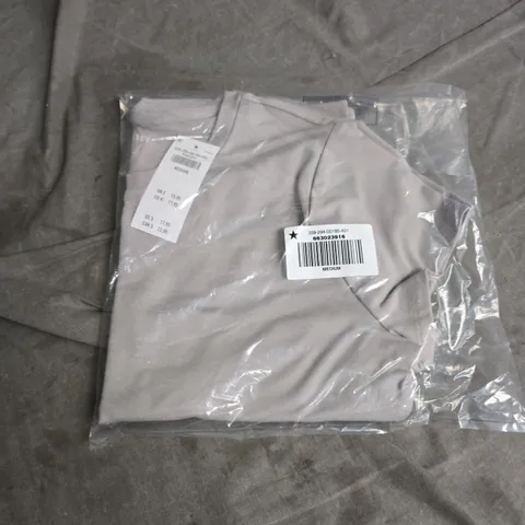 GREY HOLLISTER SHIRT 