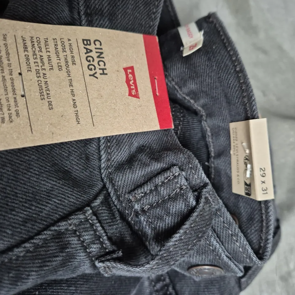 LEVI'S JEANS – MEN'S DARK DENIM, UK 29W X 31L (US 29 X 31)
