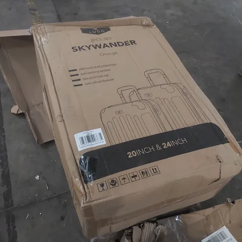 BOXED LUGG SKYWANDER SUITCASE 