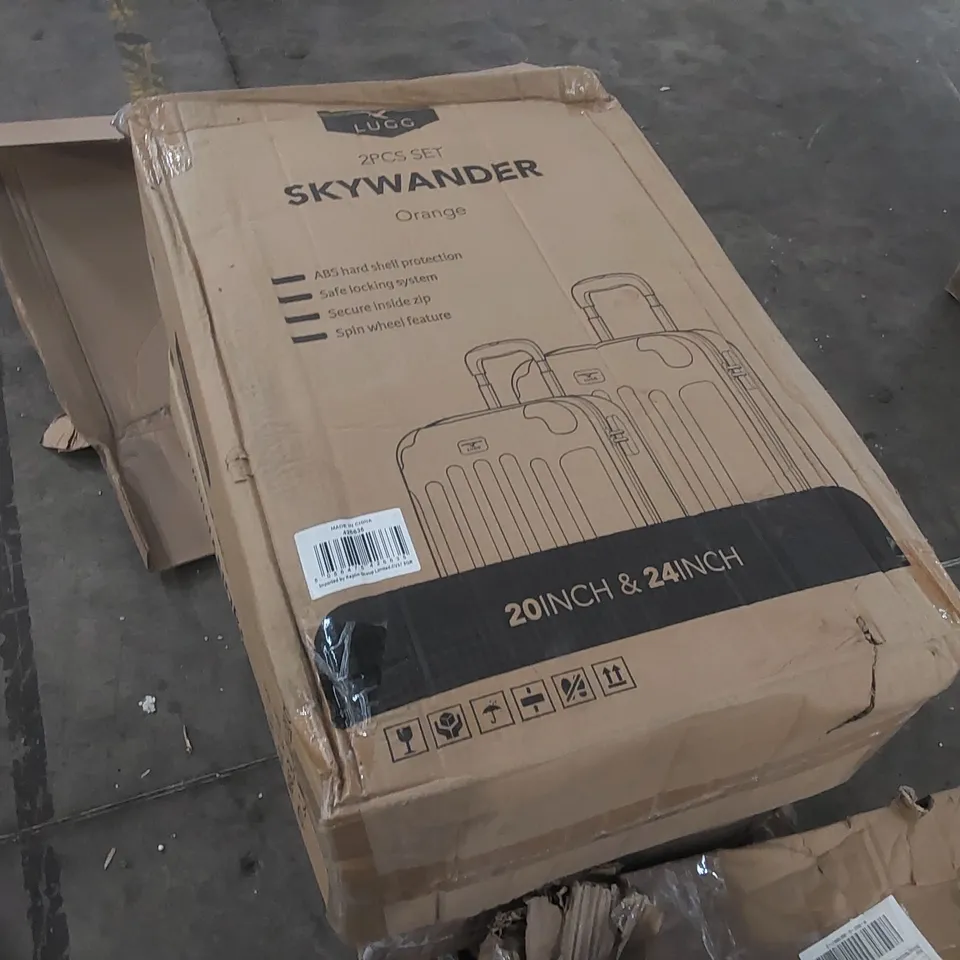 BOXED LUGG SKYWANDER SUITCASE 
